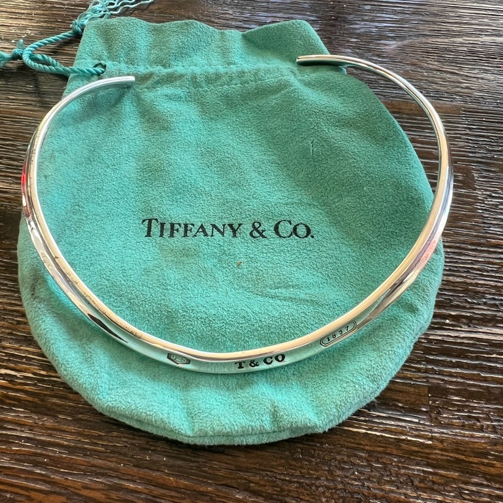 Tiffany 1837 collar necklace  barely worn. Comes with original polish cloth bag